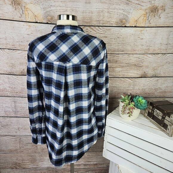 Urban‎ Outfitters BDG Buffalo Plaid Blue Flannel Button Down Top Size Medium - Picture 3 of 6